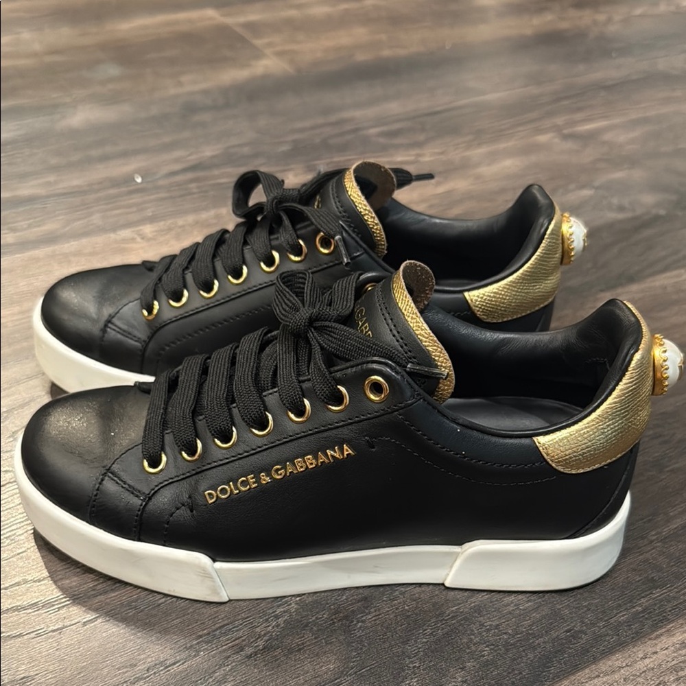 Dolce & Gabbana Women's Black and Gold Sneakers